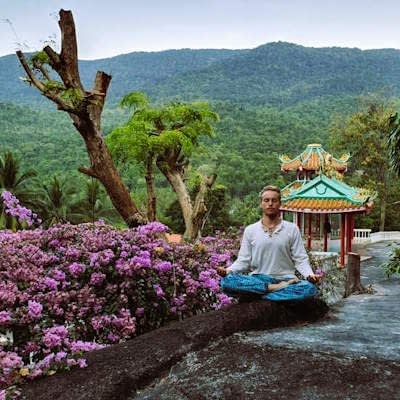 Wat Ruese Pa Saeng Tham