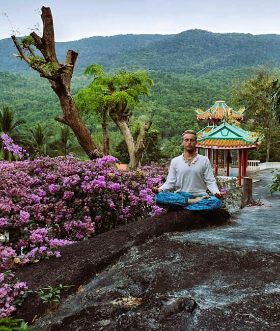 Wat Ruese Pa Saeng Tham